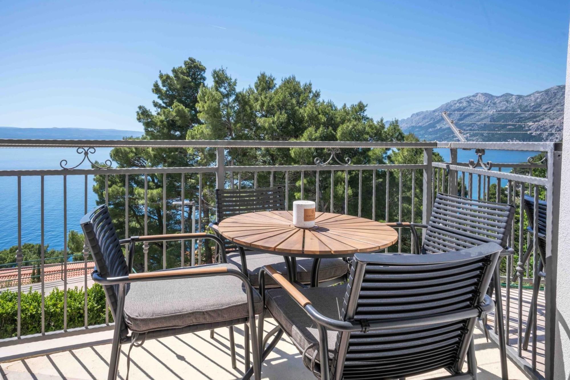 Sea View Apartment Gin Brela Eksteriør bilde