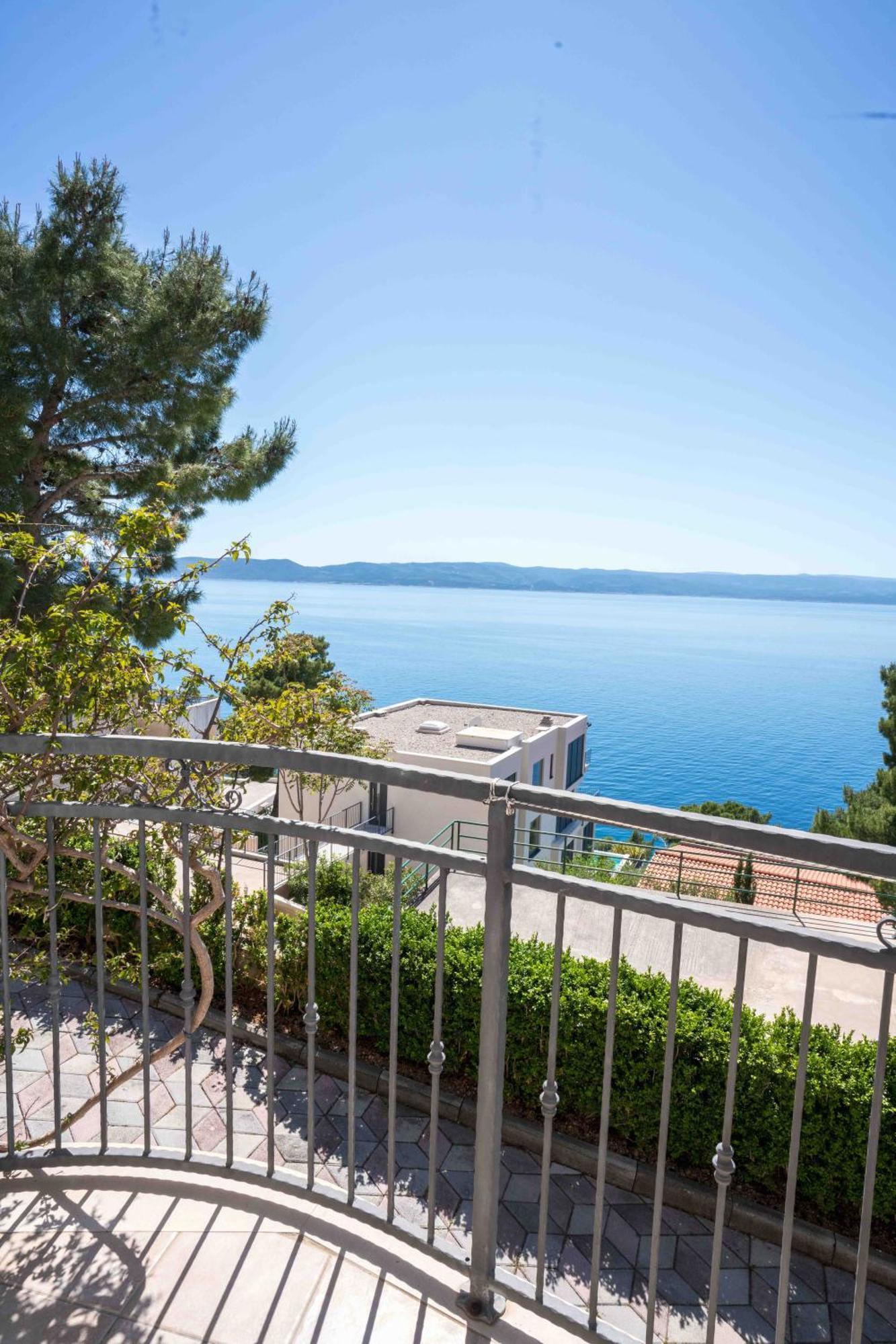 Sea View Apartment Gin Brela Eksteriør bilde