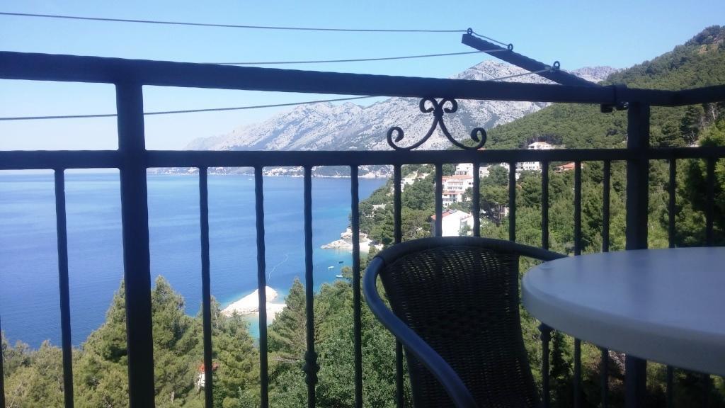 Sea View Apartment Gin Brela Eksteriør bilde